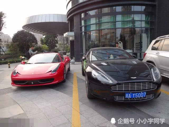 成都街头路遇阿斯顿马丁“007”座驾惊艳登场