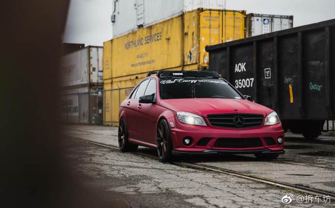 分享一波精致的奔驰C63 AMG，这改装够不够骚气！