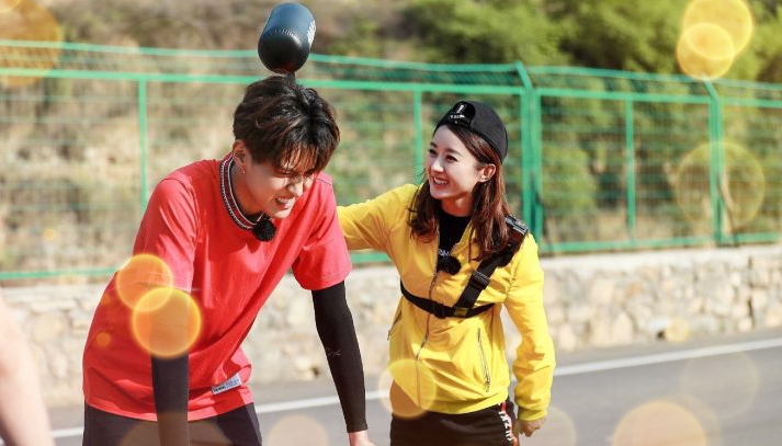 “72层奇楼”没设CP,为何吴亦凡和赵丽颖却透出了CP感?