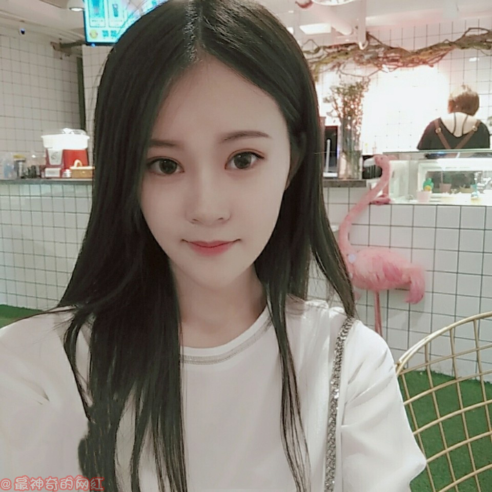 一位来自河南的小姐姐.美术生,00后,身高170cm,体重49kg