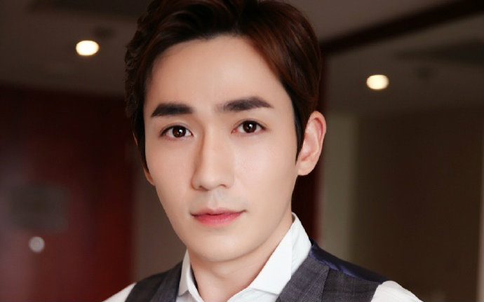 朱一龙遭工作人员公开diss长相不行,还被吐槽