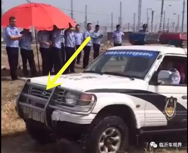 这款国产SUV警车性能比路虎揽胜还优越,跋山涉水无所不能!