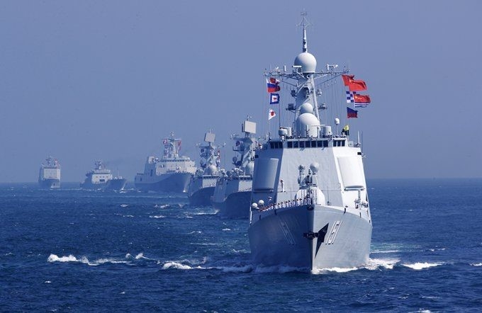 图为中国海军舰队