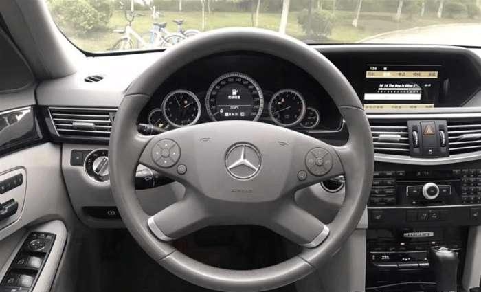 奔驰E级落地价53万, 现在只需20万, 座椅加热, 音响一级棒值吗?