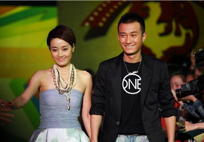 结婚5年,小孩4岁,老公出轨闺蜜,想离婚但父母反