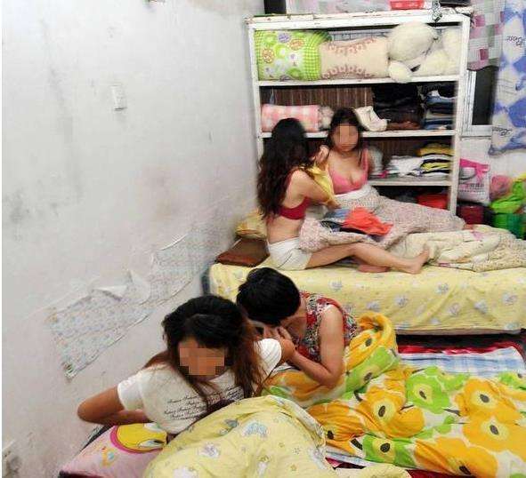 传销窝点里男女们混睡一屋关系开放混乱! 民警