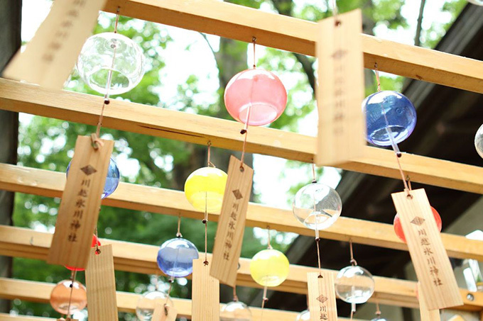 以供奉结缘神明而著名的冰川神社