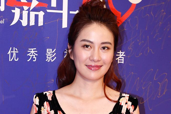 叶璇新男友送其别墅，壕气身份令人惊讶！小默先生下线了？