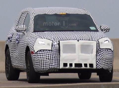 曝全新林肯MKC路试谍照 或2020年亮相