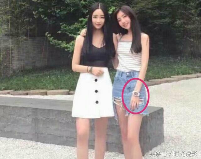 网友日本偶遇王思聪带女友陈雅婷逛街,买了800万日元,十分豪气