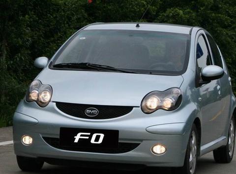 这台比亚迪F0得值80万, 别看个头小能把宝马秒, 连老外都喜欢