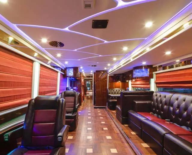 移动别墅a型房车_移动别墅房车_海边房车露营移动别墅图片