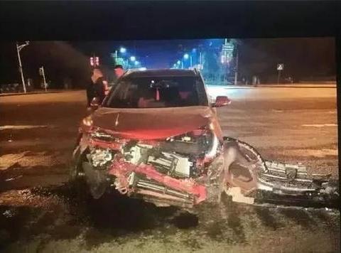 宝骏510撞的已经报废却没弹出气囊，厂家：还是撞得太轻了！