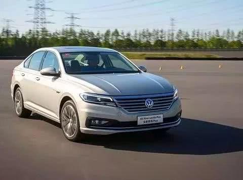 25号上市 售价10万起 一年卖出50万部 朗逸加长版来了