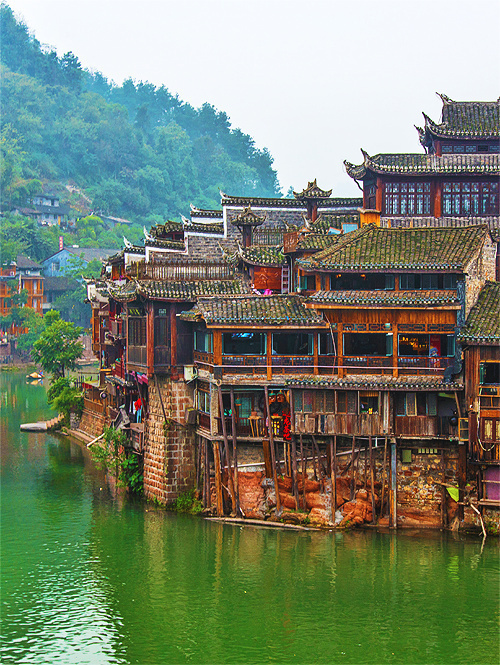 【七绝】《翠翠》庄灿煌