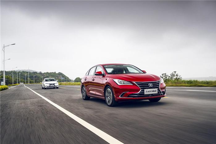 上打合资，下锤自主  第二代逸动要做家用新标杆？