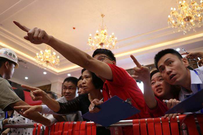 银行有钱了,为了刚需,首套房贷款利率该降了吧