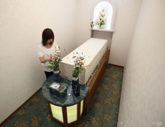 实拍：日本一家专为死人服务的酒店，过夜费1100多元