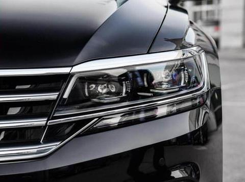 奥迪A6L最强劲的对手，3.0T V6发动机，6秒破百售价不到25万！