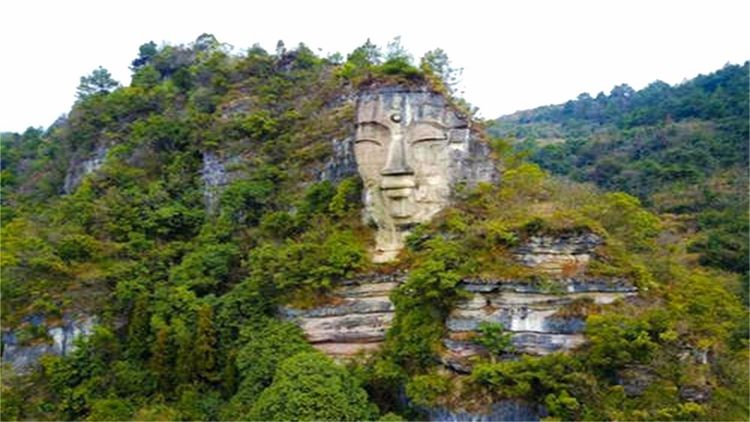 中国最大的佛像在哪？不是乐山大佛，而是这个低调的小山村