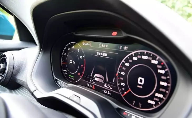 Q2L对比E-PACE,谁才是年轻人的豪华入门SUV新宠儿?