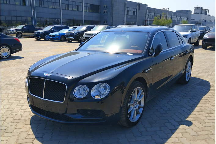 18款宾利飞驰外观更具有雕塑感