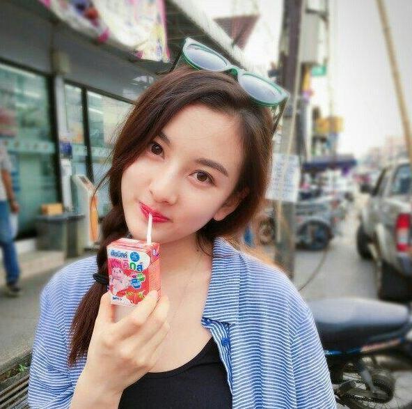 为啥直男都喜欢杨超越?看了卸妆照终于明白了