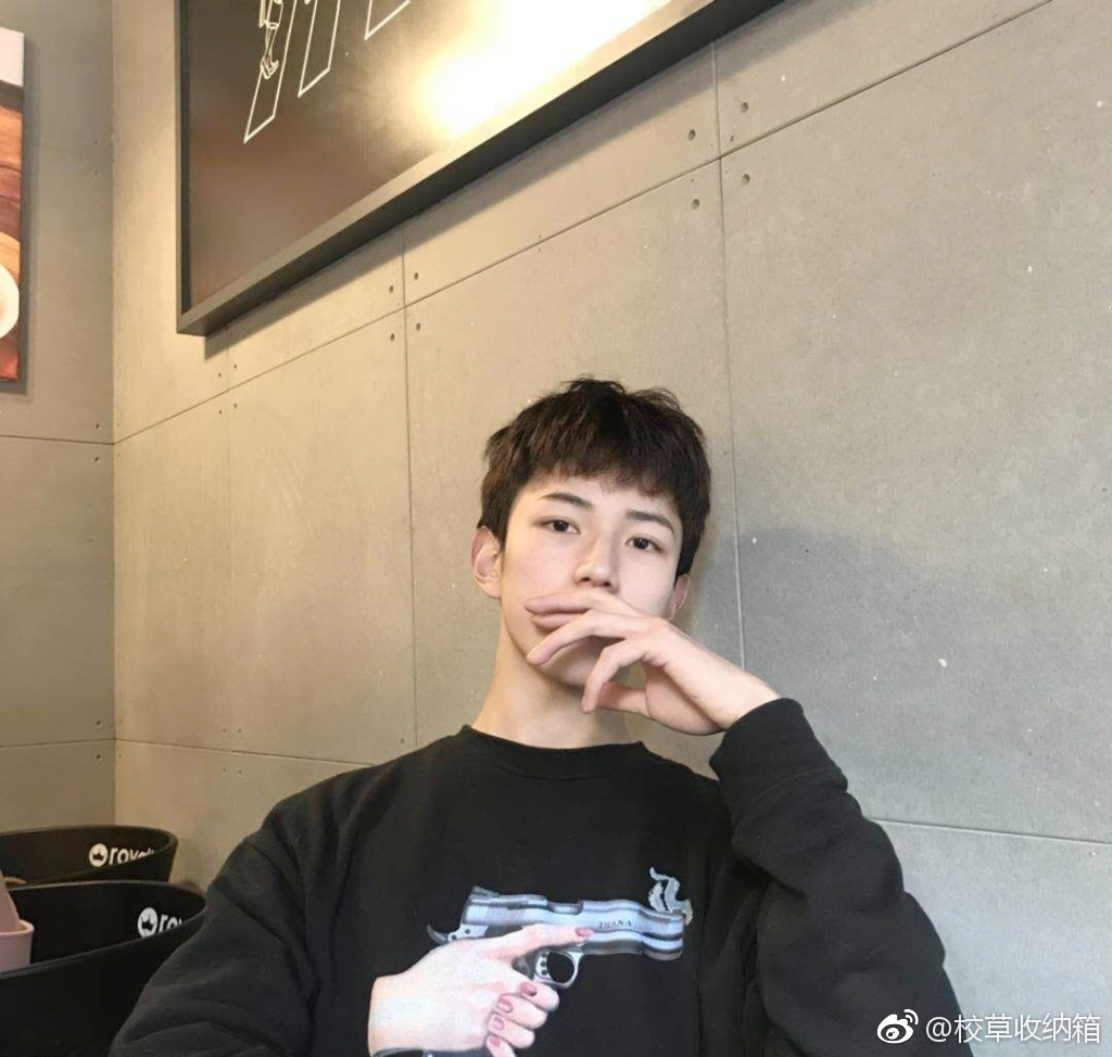 谁说单眼皮男孩纸不帅呐