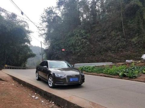 新买不久的奥迪A4开回家乡，红土地上跑烂路，两驱也没压力