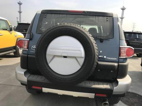 新时代SUV典范 FJ酷路泽中东4.0霸气出行