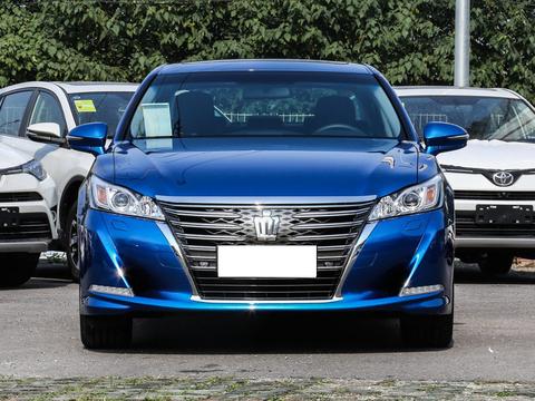 从70万暴降至23万，配8缸后驱狂虐宝马7系，奈何卖不过帕萨特