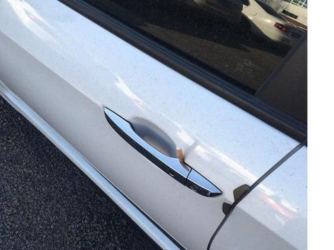 开车被人别 停车被人砸 车胎被人尿 真的很无语