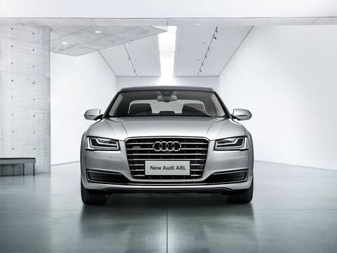 新款奥迪A8L震撼来袭，霸气外观让人心动不已！