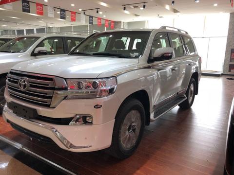 18款酷路泽八气囊大灯清洗遥启版顶级奢华越野车