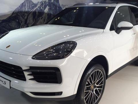 首提19款保时捷卡宴，贯穿尾灯比奥迪帅，车主：没人说我开众泰了