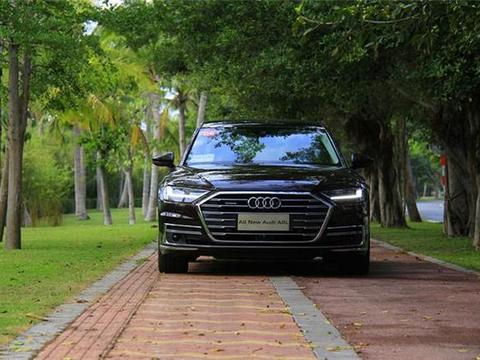 暴走绅士 试驾全新一代奥迪A8L