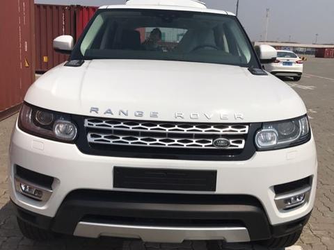 17款路虎揽胜运动版 豪华气派展露霸气风采