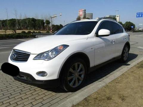 花21万买辆英菲尼迪EX代步，当打开车门那一刻，整个人呆住了