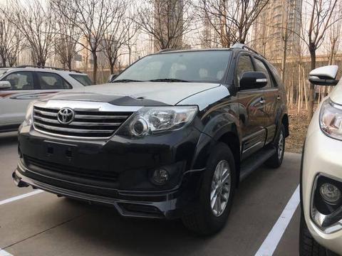 被小看的小霸道，纯进口配2.7L四驱，越野秒杀汉兰达，不到30万