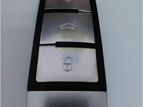 新迈腾车钥匙怎么更换电池，来看看吧！