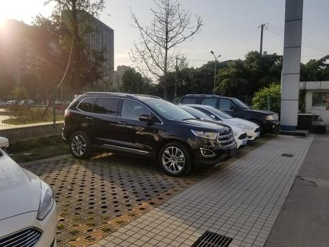 鼻祖中型SUV换代，配全新338马力，旋钮挂挡官降3万比汉兰达实惠