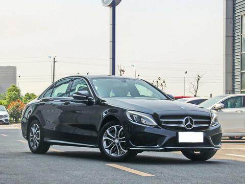 车长4米8，轴距2米9，这车比宝马奥迪还漂亮，2.0T配四驱