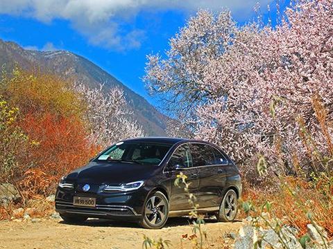 这台纯电动车的电太多！我全力豁车还跑了400多公里