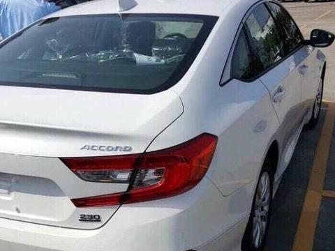 广本10代雅阁首露面，以为是大号思域，年轻到难以置信，仅售16万