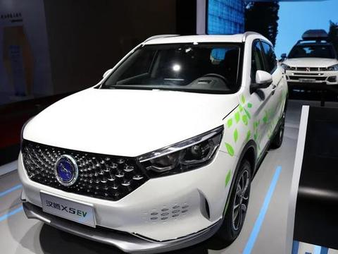 9万可提内饰太宝马，动力甩宝骏10条街，配置超16万太亲民