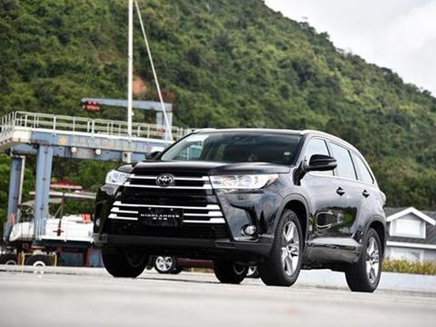 ​全新丰田汉兰达,搭载2.0T发动机，空间却比福特探路者大