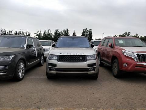 2017款路虎揽胜Vogue加长 天津港特惠来袭