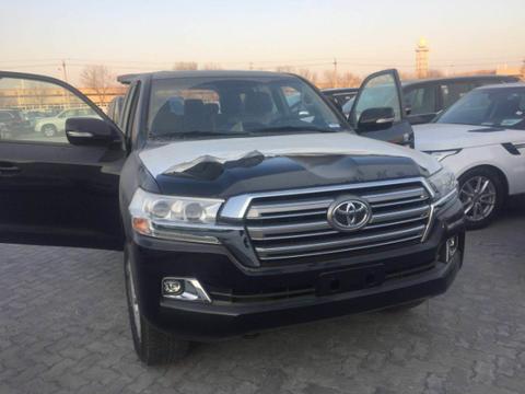 18款兰德酷路泽4000倒影摇起版经济实惠