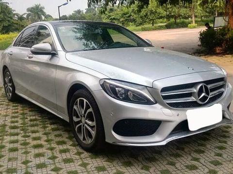 南宁小伙花40万买奔驰C级，坦言比同龄人成功，觉得很骄傲