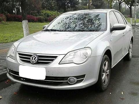 成都小伙花一年积蓄买二手大众宝来，坦言感觉挺不错